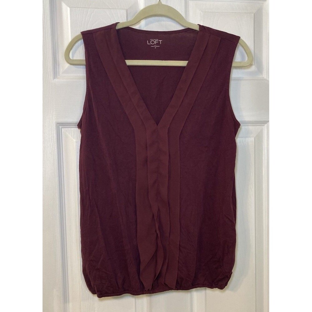 Ann Taylor LOFT Burgundy Sleeveless V-Neck Pleated Accent Blouse Women’s Size M